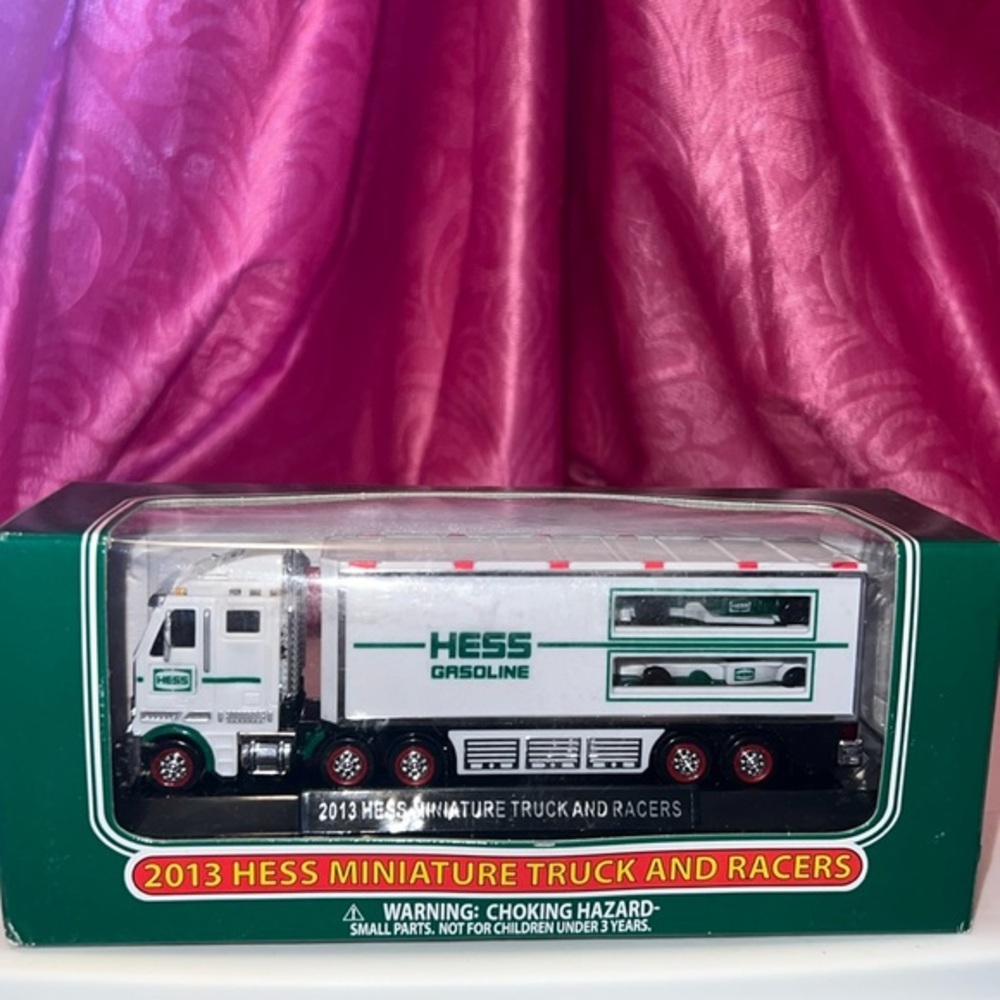 🧨Vintage New In Box 2013 Miniature HESS TRUCK AND RACERS 🧨